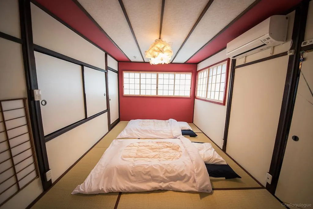 カモンイン 稲荷 Kyoto Japan
